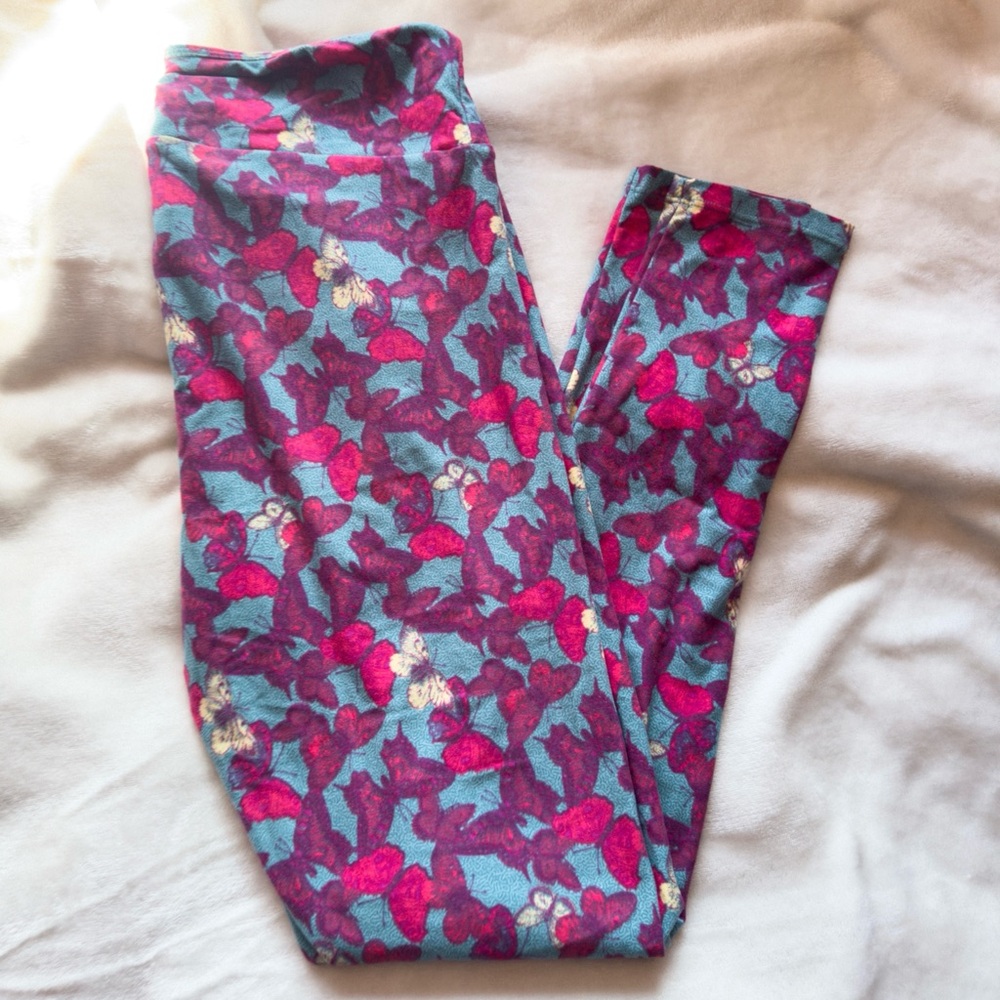 LuLaRoe Tall & Curvy Leggings Blue w/ Butterflies
